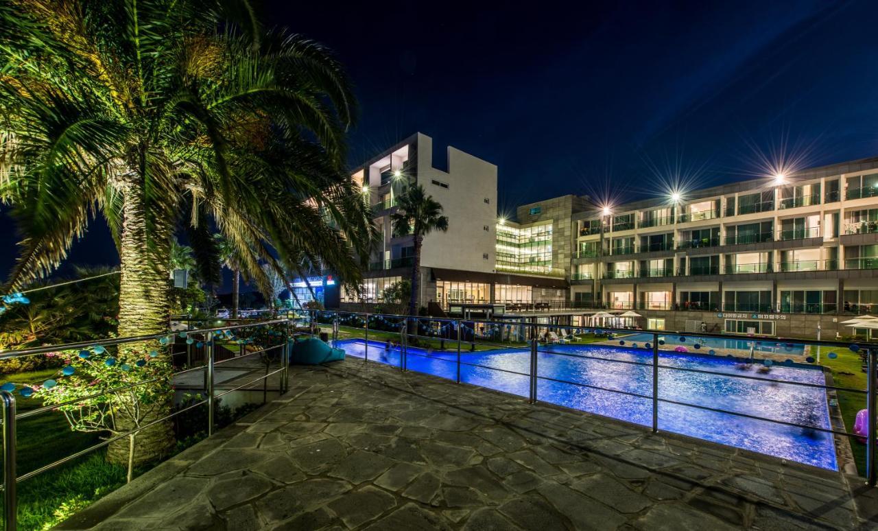 The Four Grace Resort Seogwipo Bagian luar foto